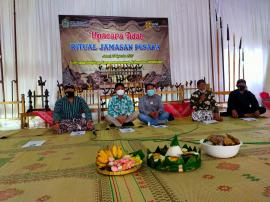 Jamasan Tosan Aji dalam rangka Mahargya Kumadeging Kalurahan Genjahan 109 Tahun